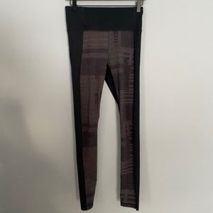 UNDER ARMOUR full length workout leggings